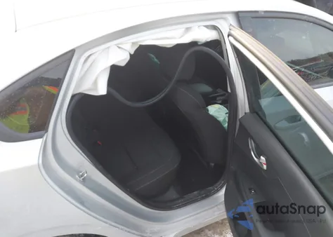 2020 Kia Forte Lxs z USA, uszkodzony, nr VIN 3KPF24AD0LE185899